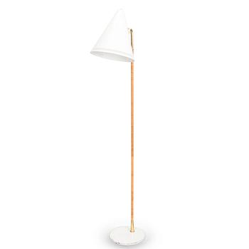 370. Paavo Tynell, A mid-20th century 'K10-10' standard lamp for Idman, Finland.