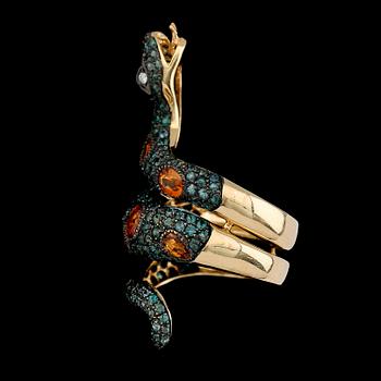 RING, 18K guld, safirer, diamanter och . Vikt ca 11 g.