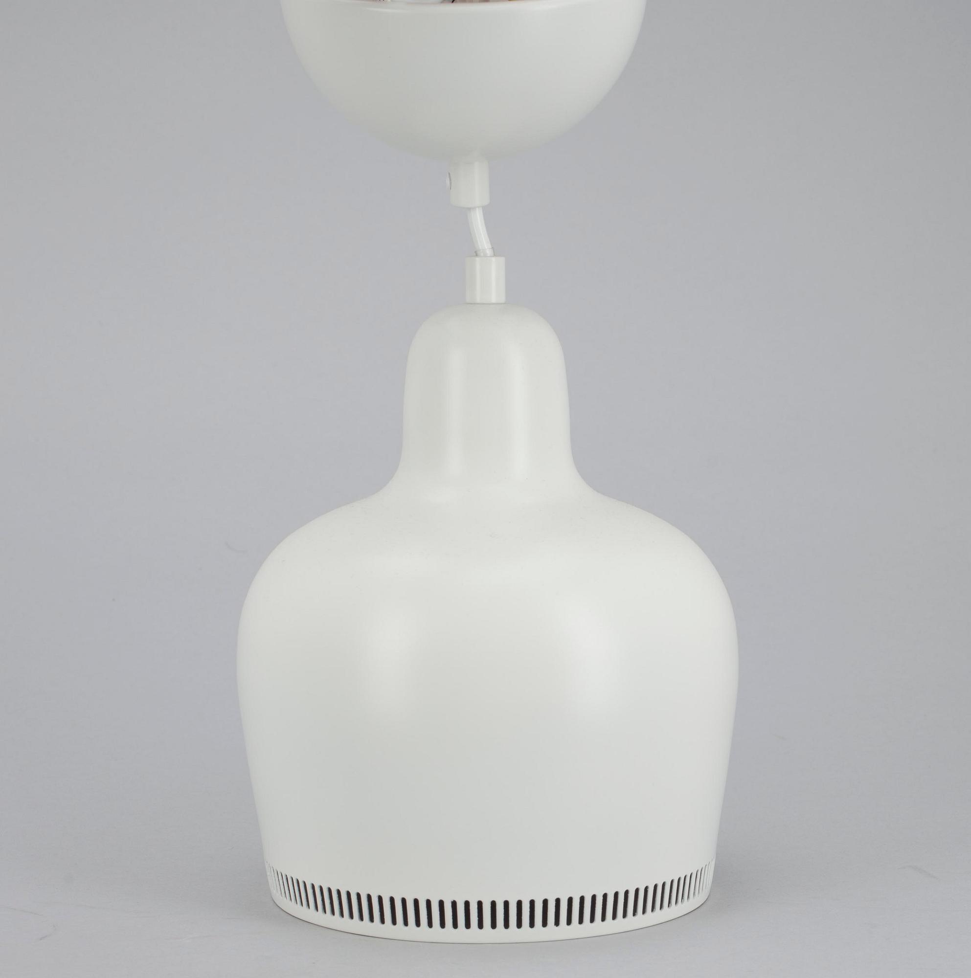 TAKLAMPA, modell A330S, metall, Alvar Aalto, Artek.