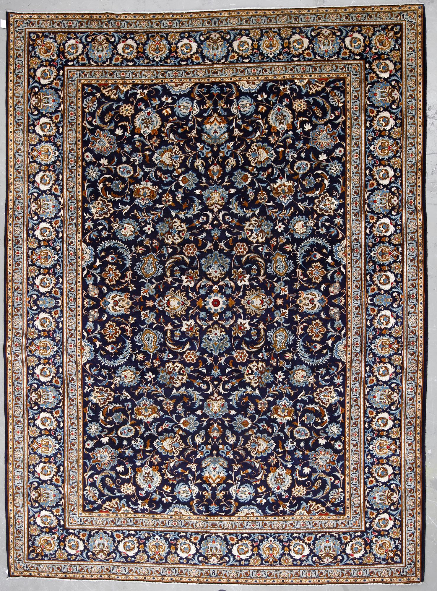 MATTA, Keshan, ca 357x264 cm.