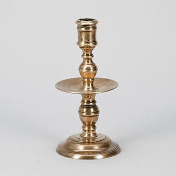 LJUSSTAKE, mässing, troligen 1500-tal.