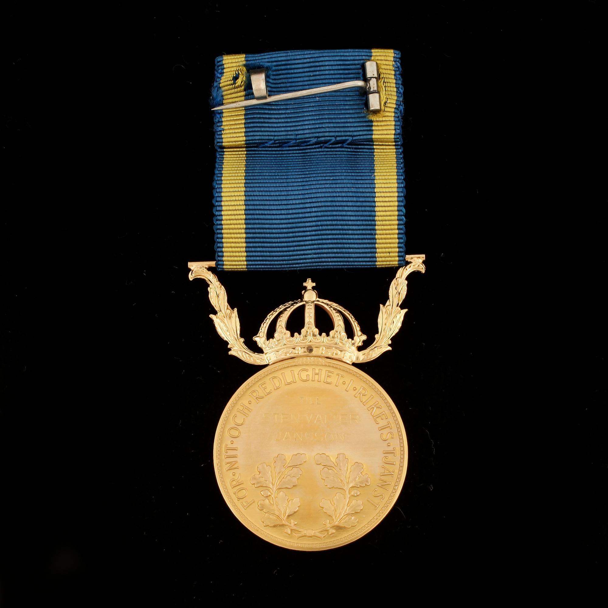 MEDALJ, guld, För nit och redlighet i rikets tjänst, 1960. Vikt ca 16,8g.