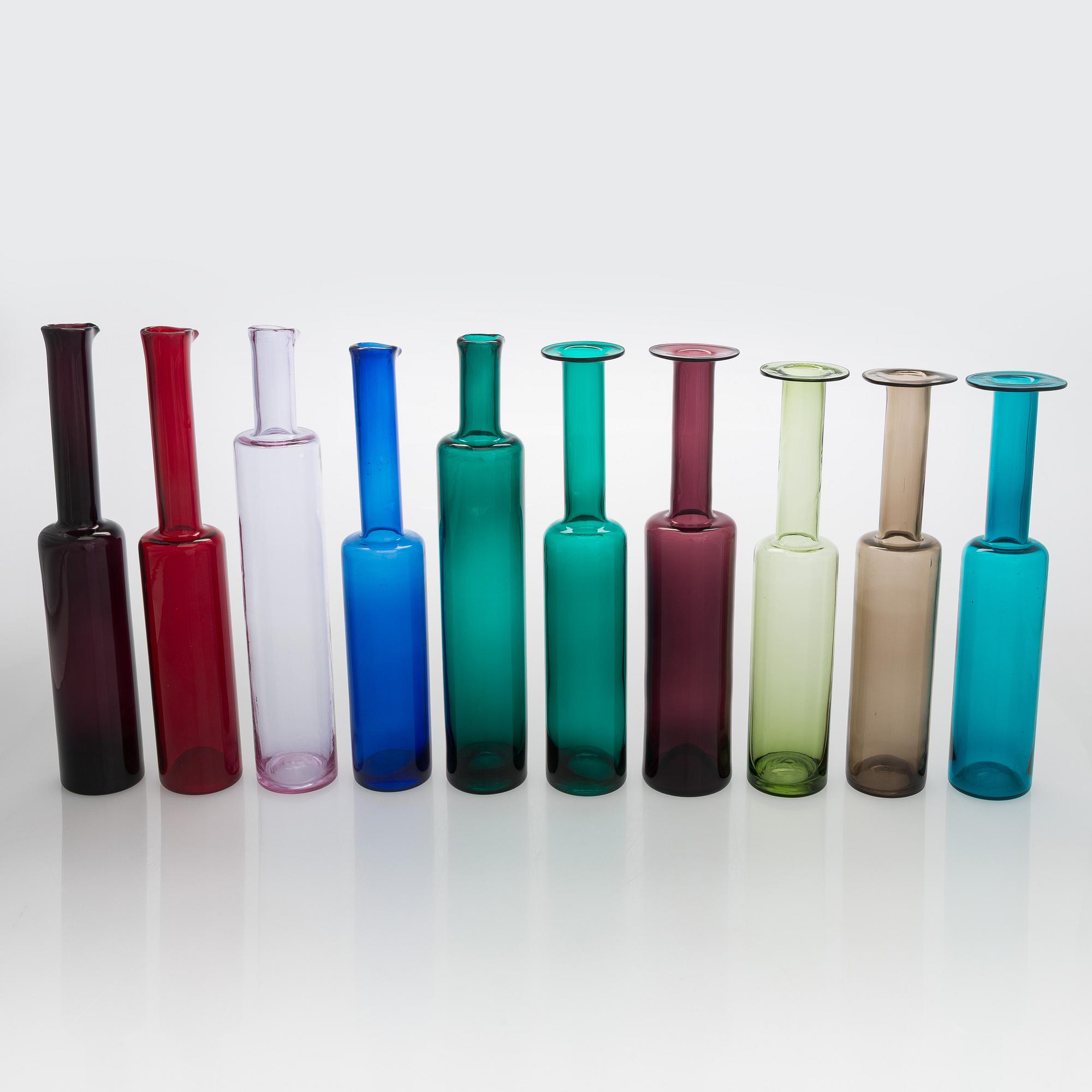 Nanny Still, a set of ten bottles signed Riihimäen Lasi O.Y Nanny Still.