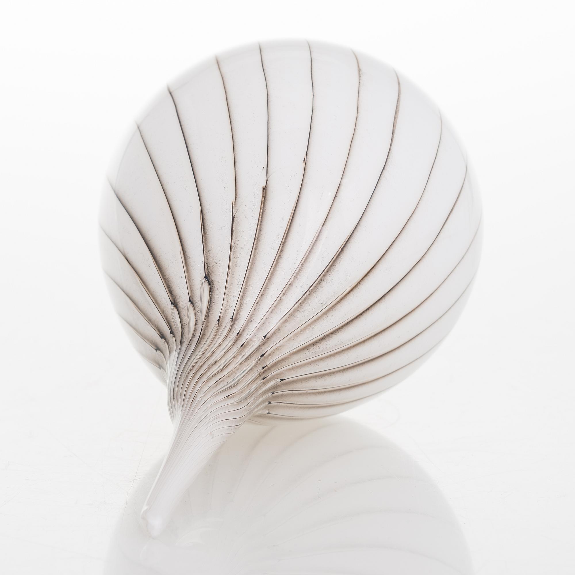 OIVA TOIKKA, a glass sculpture signed O. Toikka Nuutajärvi.