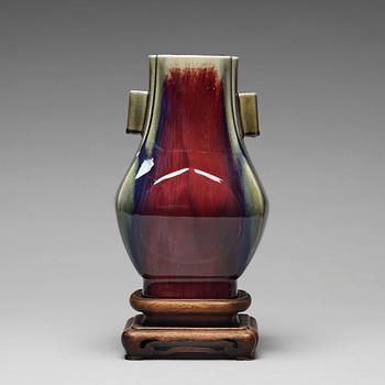 772. A flambé glazed vas, China, presumably late Qing dynasty, around 1900.