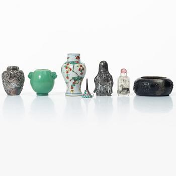 Parti, sex delar, sten, silver och glas. Qingdynastin/tidigt 1900-tal.