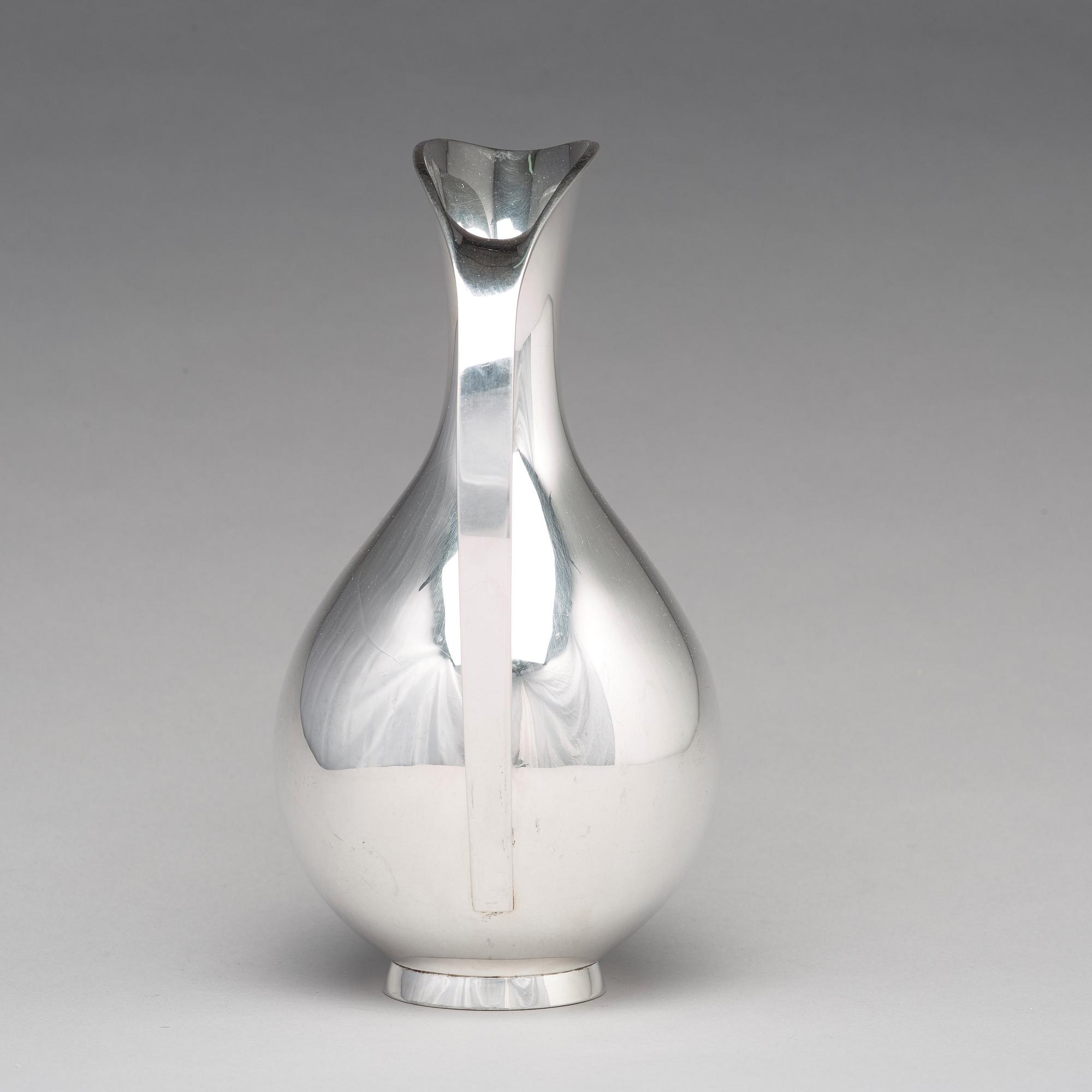 Kay Fisker, kanna, Firma Anton Michelsen, Köpenhamn 1965, sterling silver.