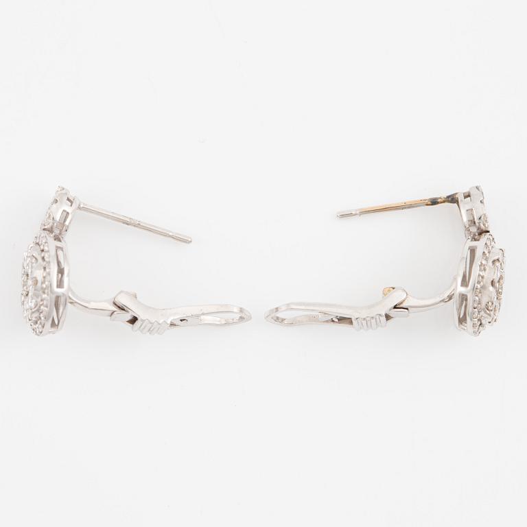 Earrings, 18K white gold set with brilliant-cut diamonds.