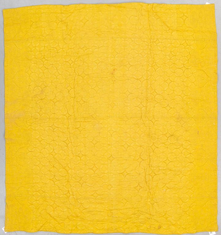 A SILK BED COVER, quilted, ca 194 x 178 cm, Sweden 18th century.