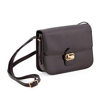 550. CÉLINE, a brown leather shoulderbag.