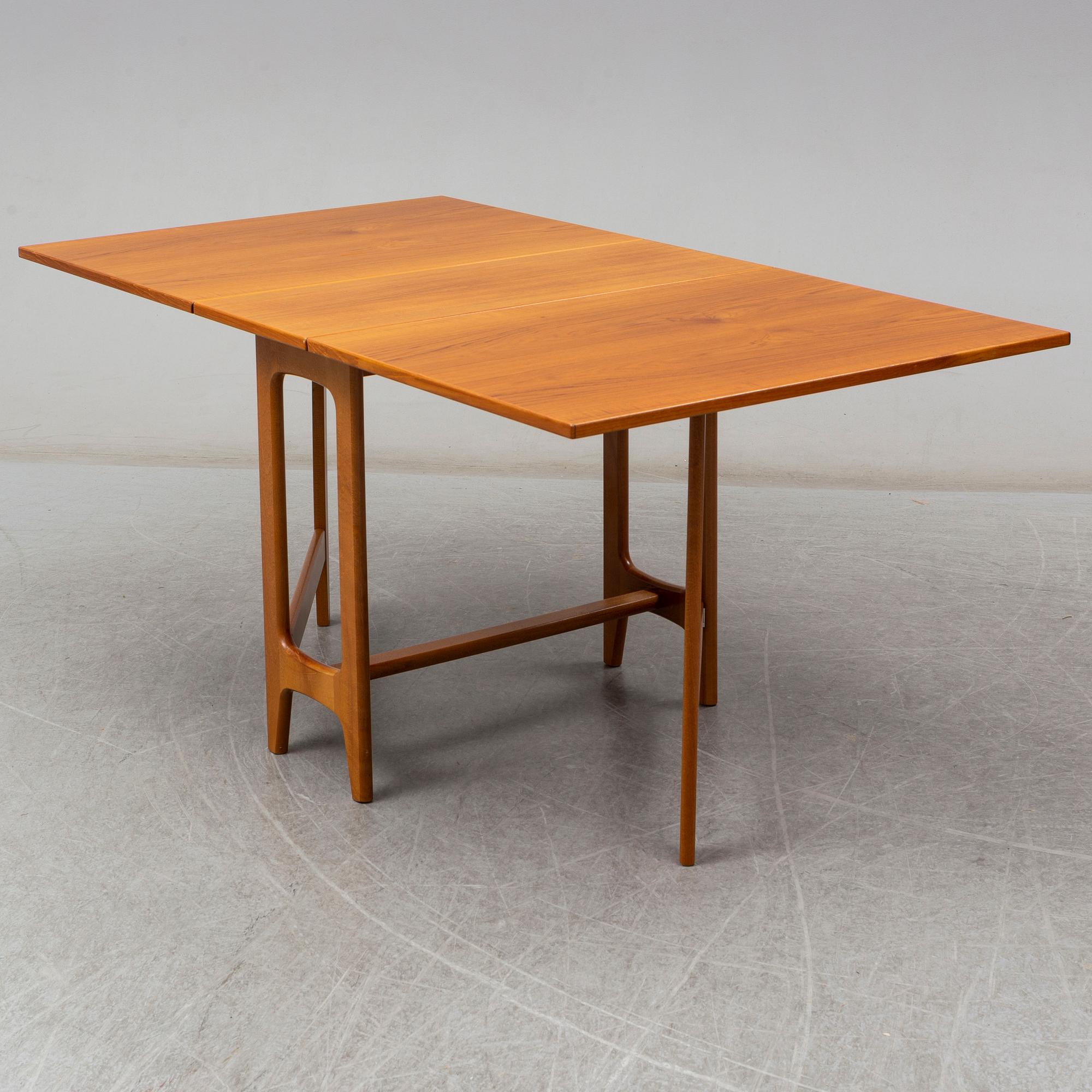 BENDT WINGE, a teak gate-leg table from Kleppes Møbelfabrik, Norway.