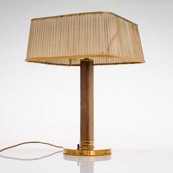 Paavo Tynell, BORDSLAMPA, modell 5066, Taito Oy, 1900-talets mitt.