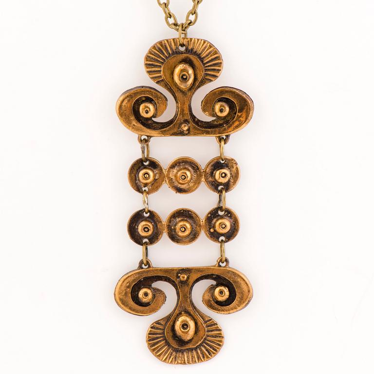 SEPPO TAMMINEN, HALSSMYCKE, brons.