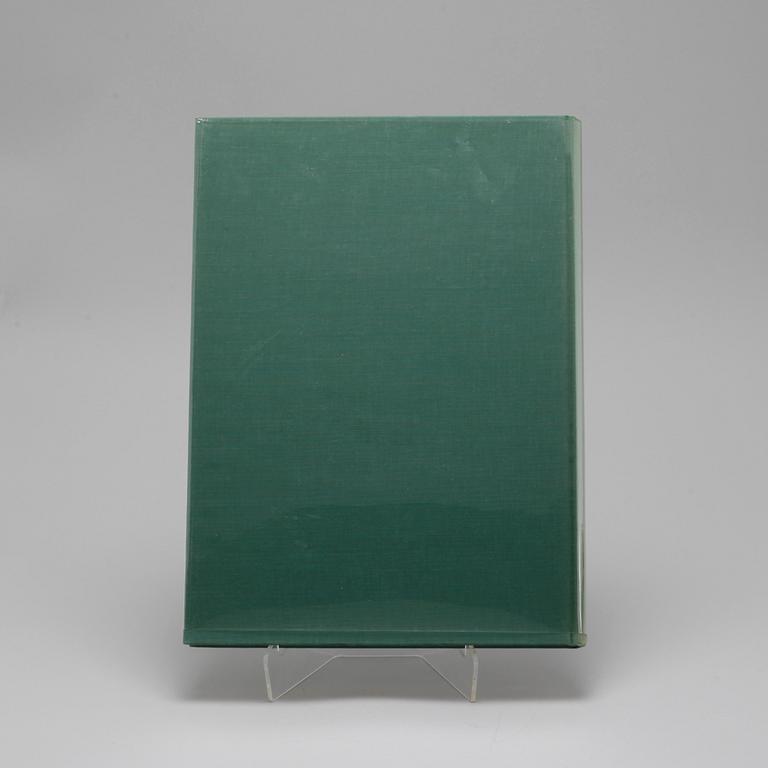 A book by Alfonso Ciranna, "Giorgio de Chirico", numbered 195/1500, Italy, 1969.