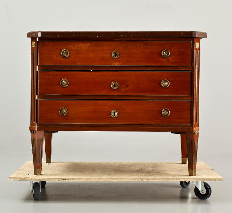 BYRÅ, sengustaviansk, 1800-tal.