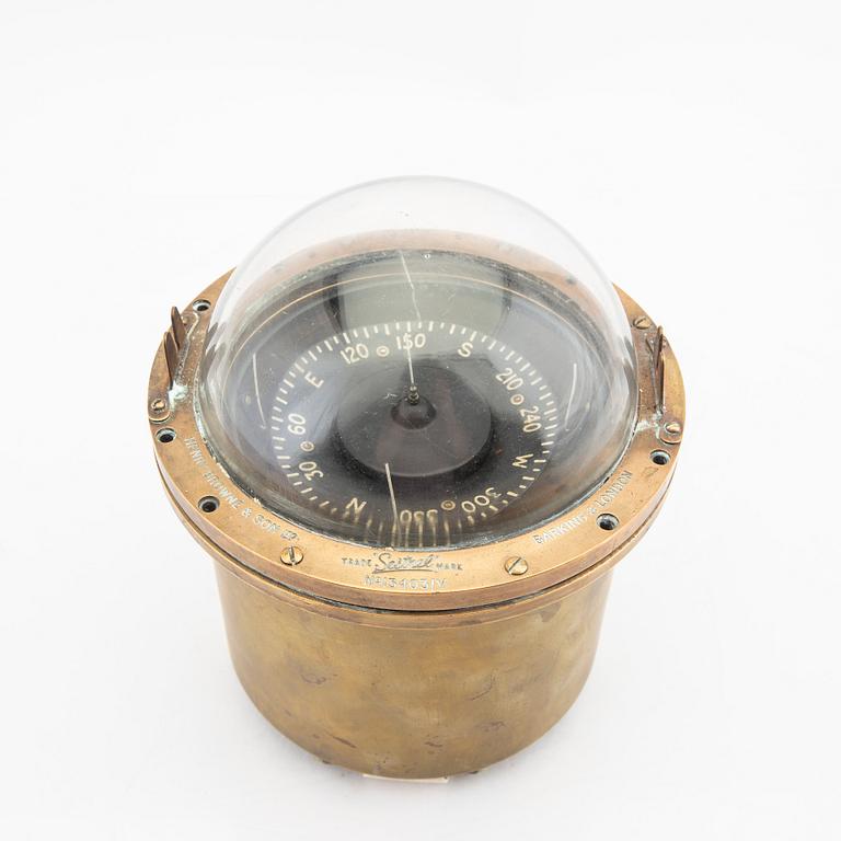 Nakterhus med kompass "Sestrel" Henry Browne & Son, Barking & London 1900-tal.