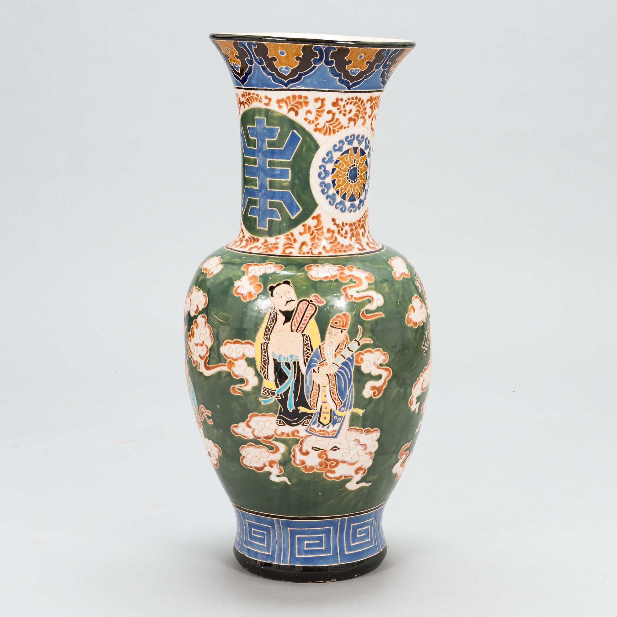 Lattiamaljakko, keramiikkaa, Kiina 1950-luku.