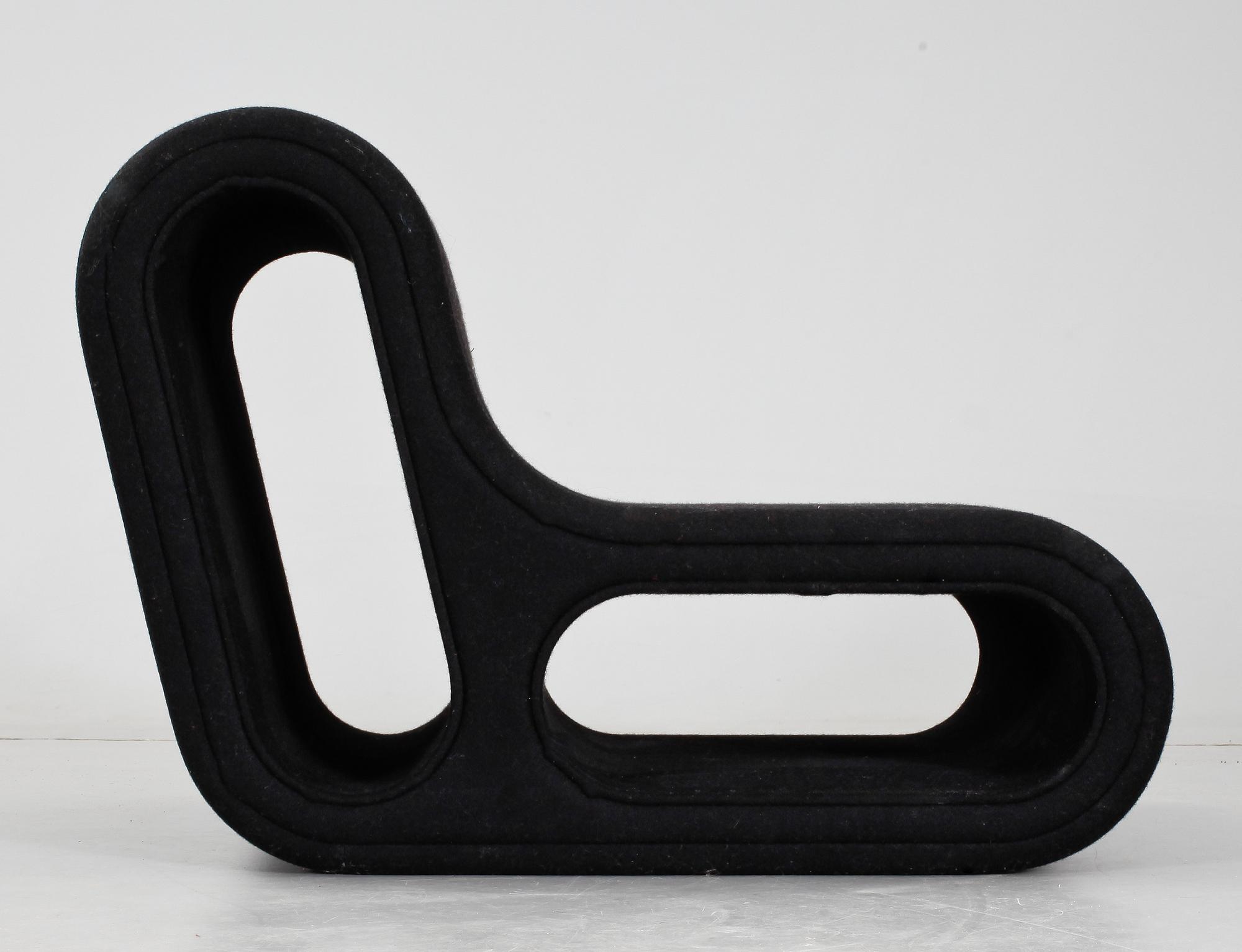 FÅTÖLJ, Other One, Hay Round, Leif Jørgensen.2000-tal.