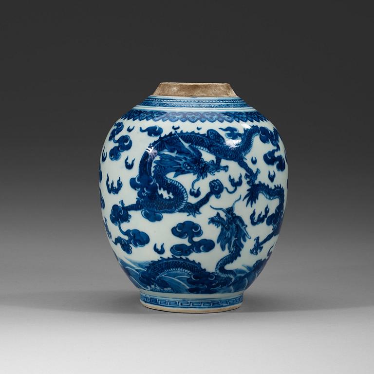 URNA, porslin. Qingdynastin, Qianlong (1736-95).