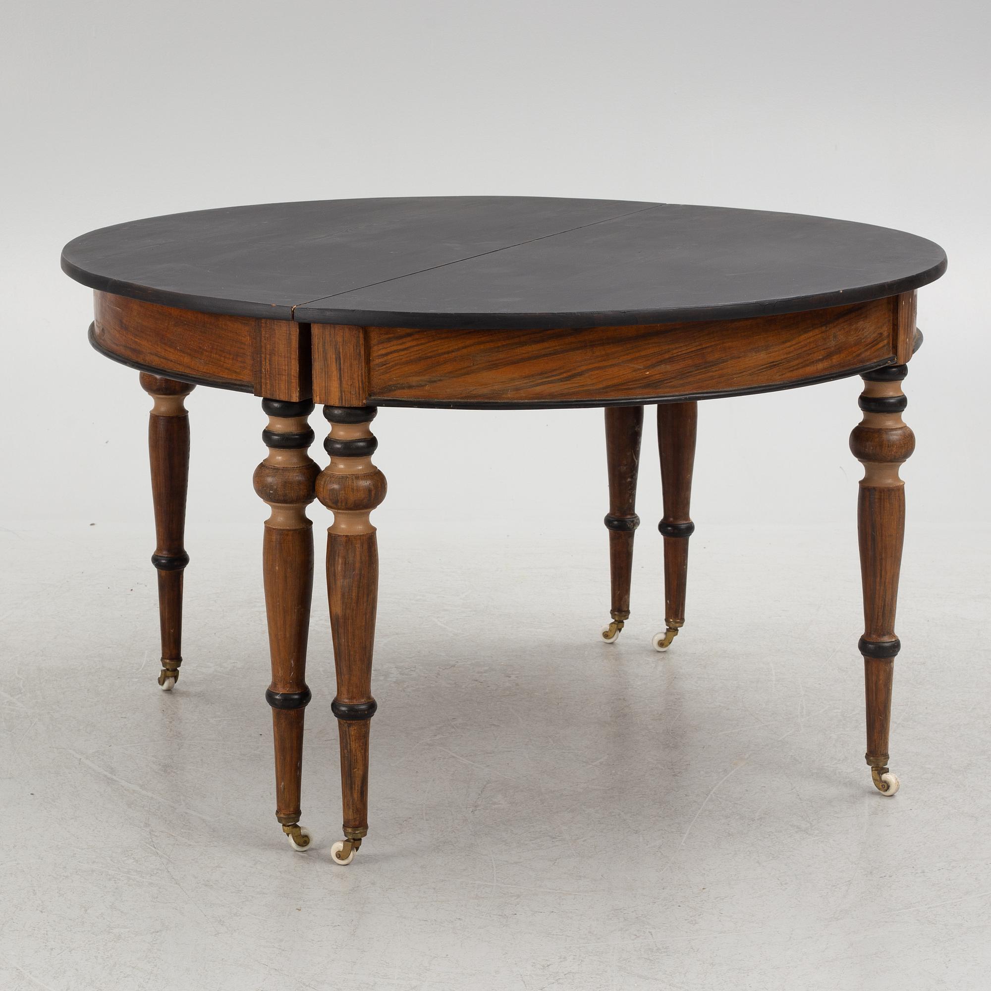 Dining table, late 19th Century.
