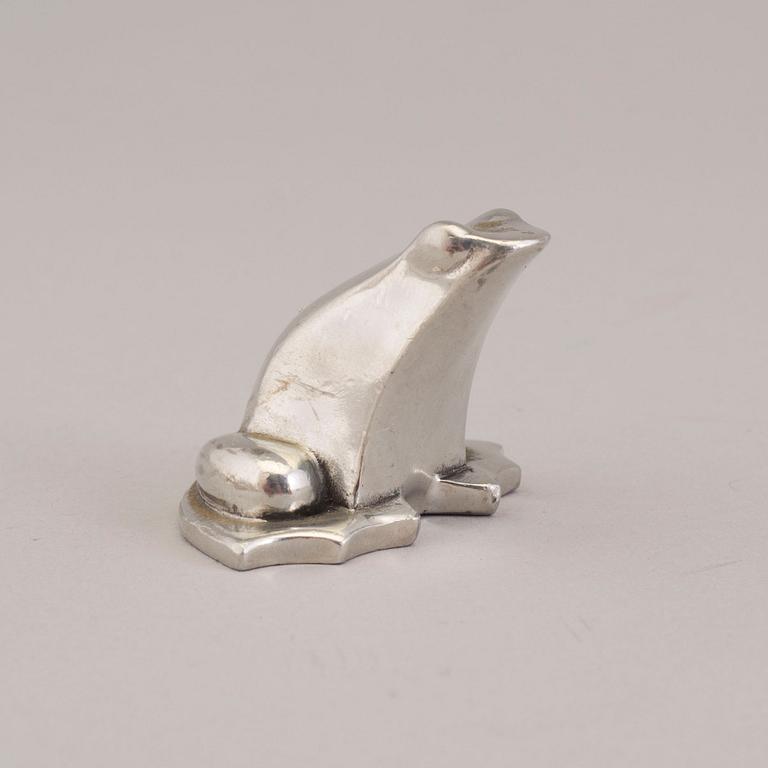 A pewter frog by Gunnar Cyrén, 1980´s/90´s. Signed.