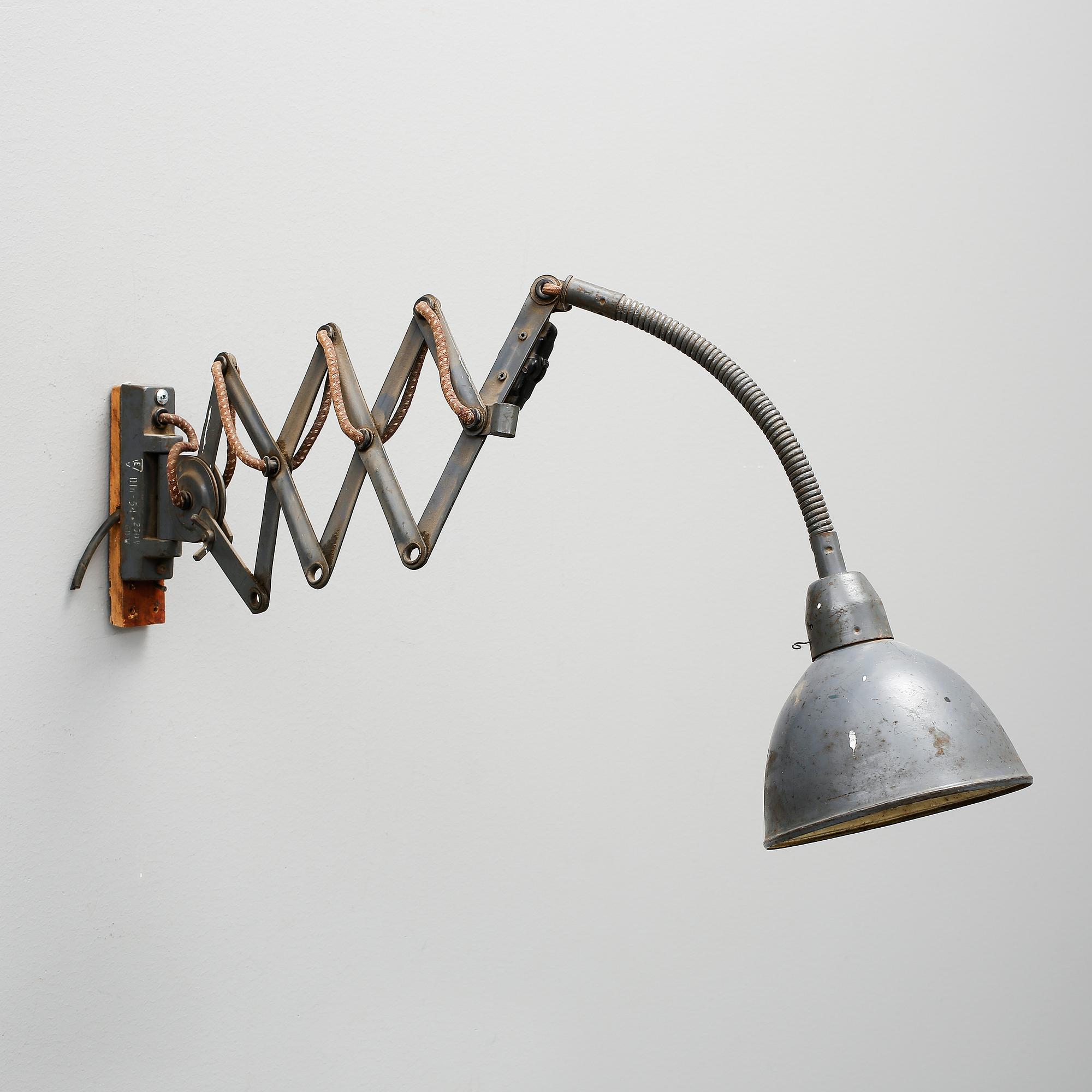 VÄGGLAMPA, industri, 1900-tal.