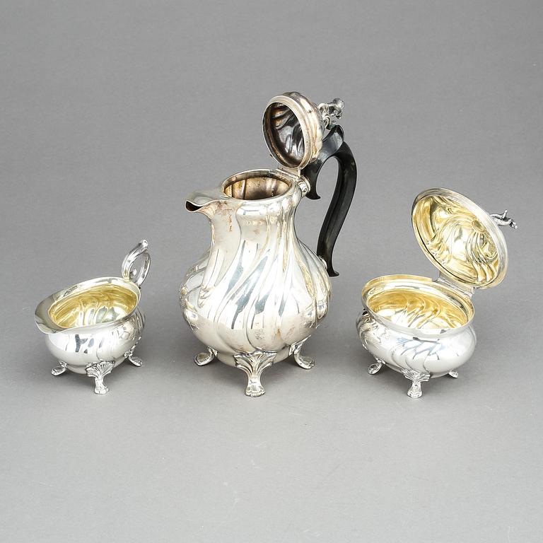 KAFFESERVIS, 3 delar, silver, CG Hallberg, bland annat 1946. Total vikt ca 683g.