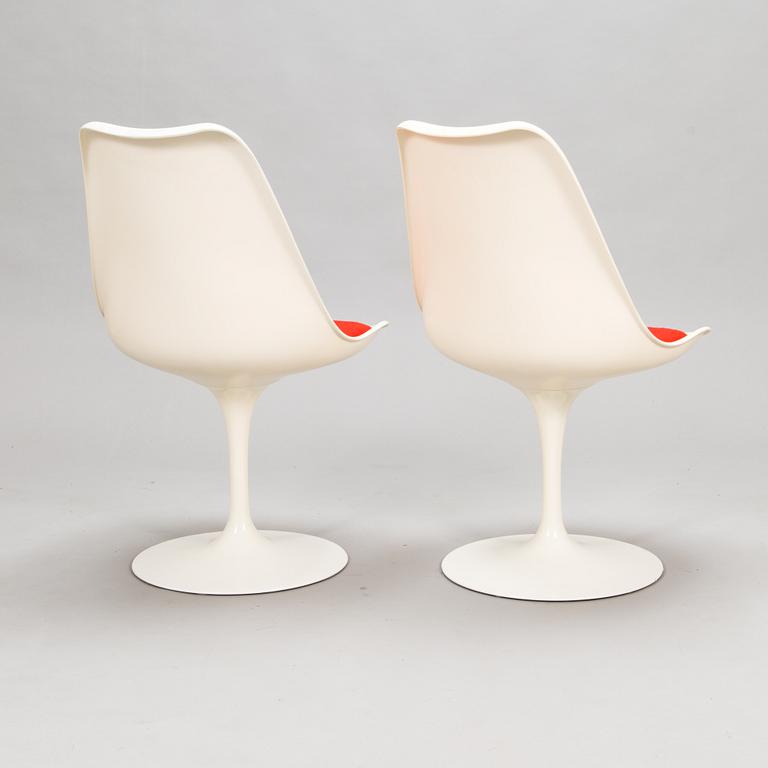 Eero Saarinen, A set of two "Tulip" chairs, designed 1955-56, for Knoll International.