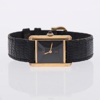 A CARTIER WRISTWATCH.