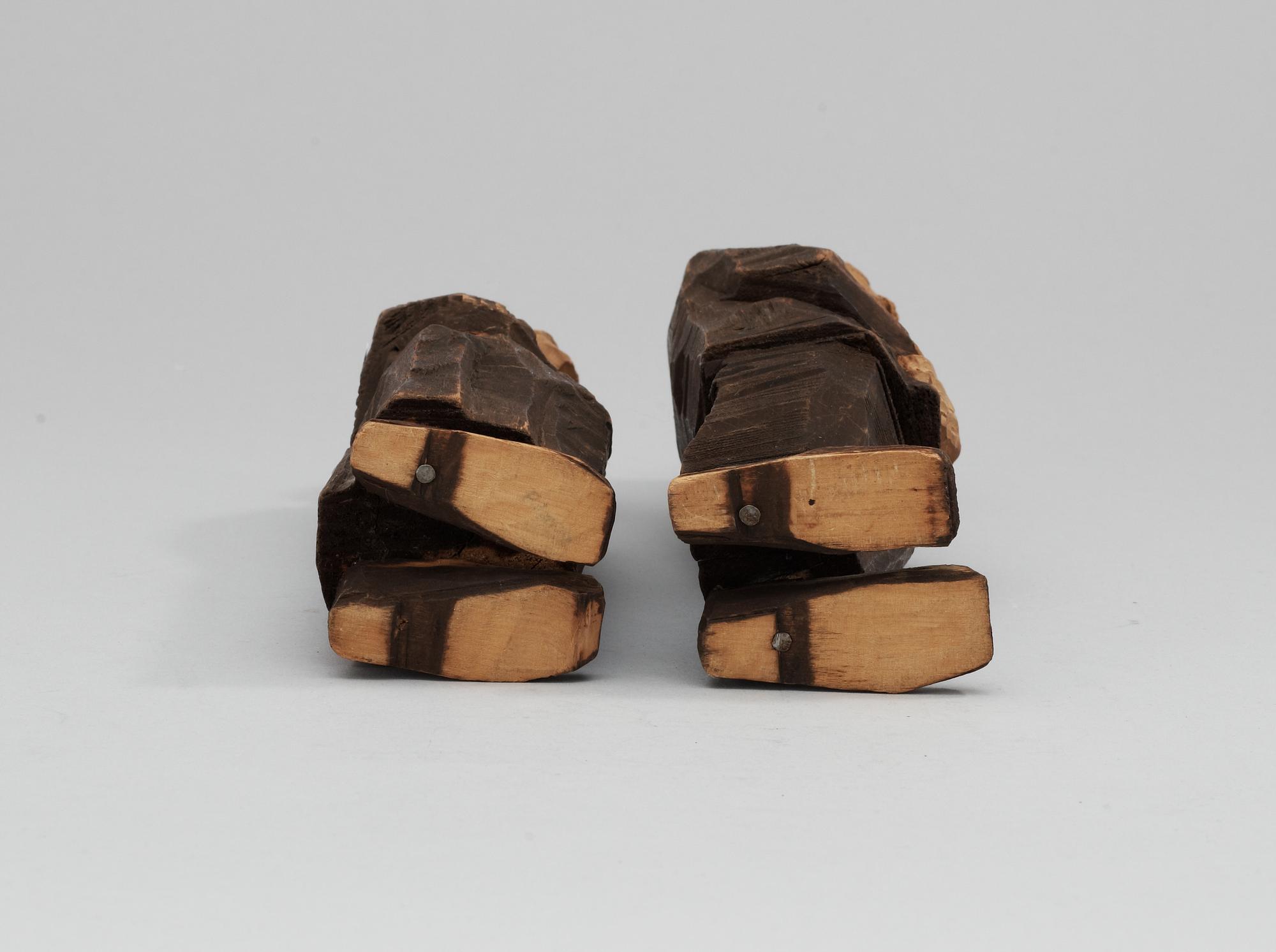 Axel Petersson Döderhultarn, Couple from the wedding group.