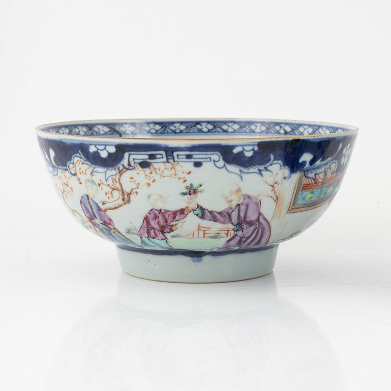 Four porcelain pieces, China, Qing dynasty, 18th-19th century.