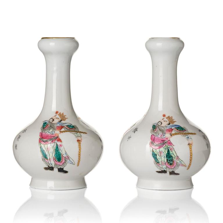 A pair of famille rose 'Wu Shang Pu' vases, Qing dynasty, 19th century.