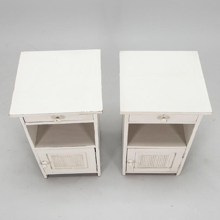 Nattduksbord, ett par, 1900-talets första hälft.