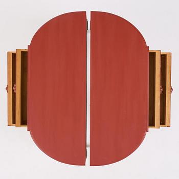 Otto Schulz, a pair of Swedish Grace console tables, Boet, Gothenburg, 1920s.