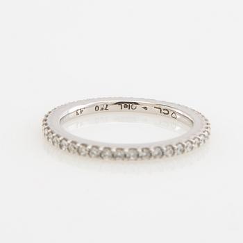 Ole Lynggaard, alliance ring, 18k white gold set with brilliant-cut diamonds.