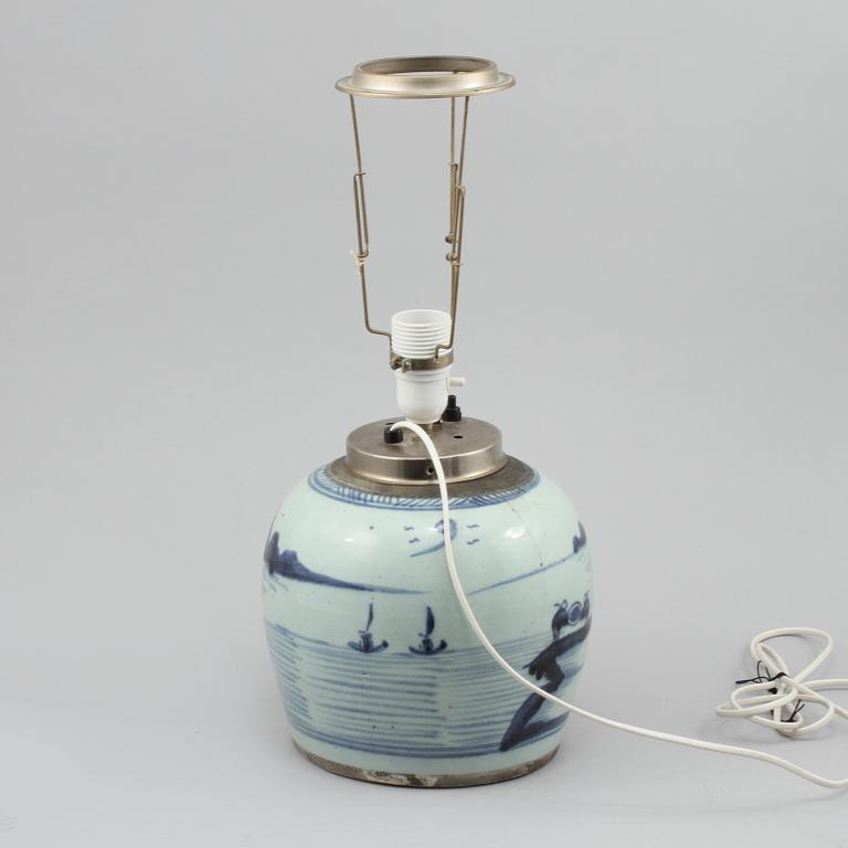 BORDSLAMPA, porslin, Kina, 1800-tal.