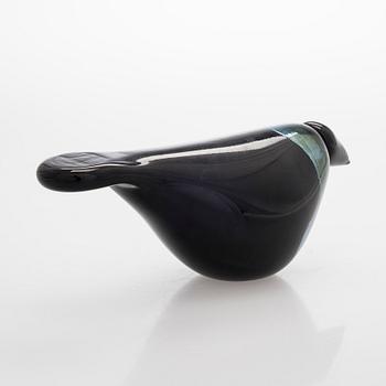 Oiva Toikka, a glass bird, 'Crow', signed Oiva Toikka Nuutajärvi Notsjö.