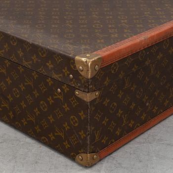 Louis Vuitton, a monogram canvas 'Bracken' suitcase, mid 20th Century.