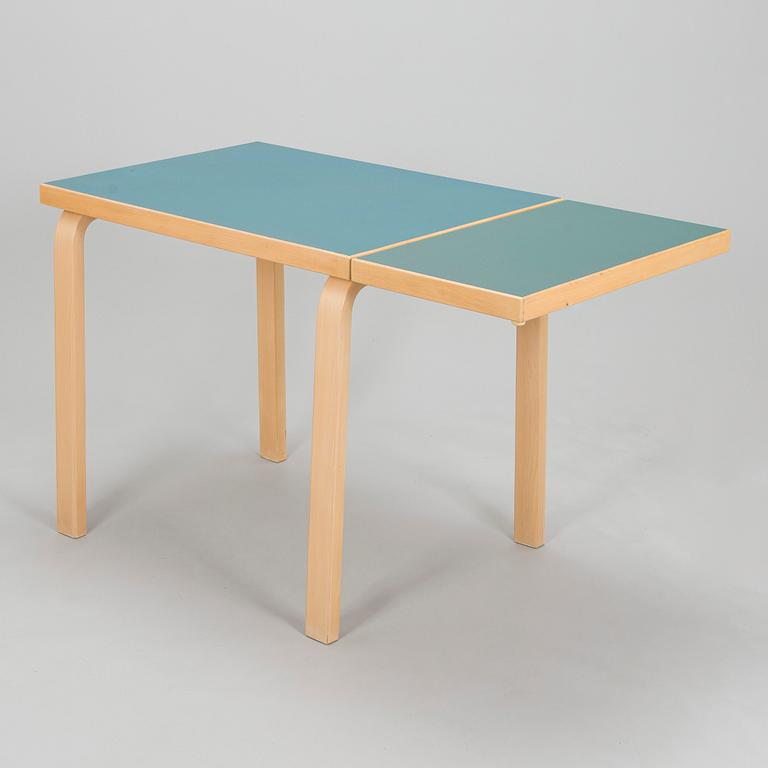 Alvar Aalto, A mid-20th century drop leaf table and three chairs for O.Y. Huonekalu-ja Rakennustyötehdas A.B.