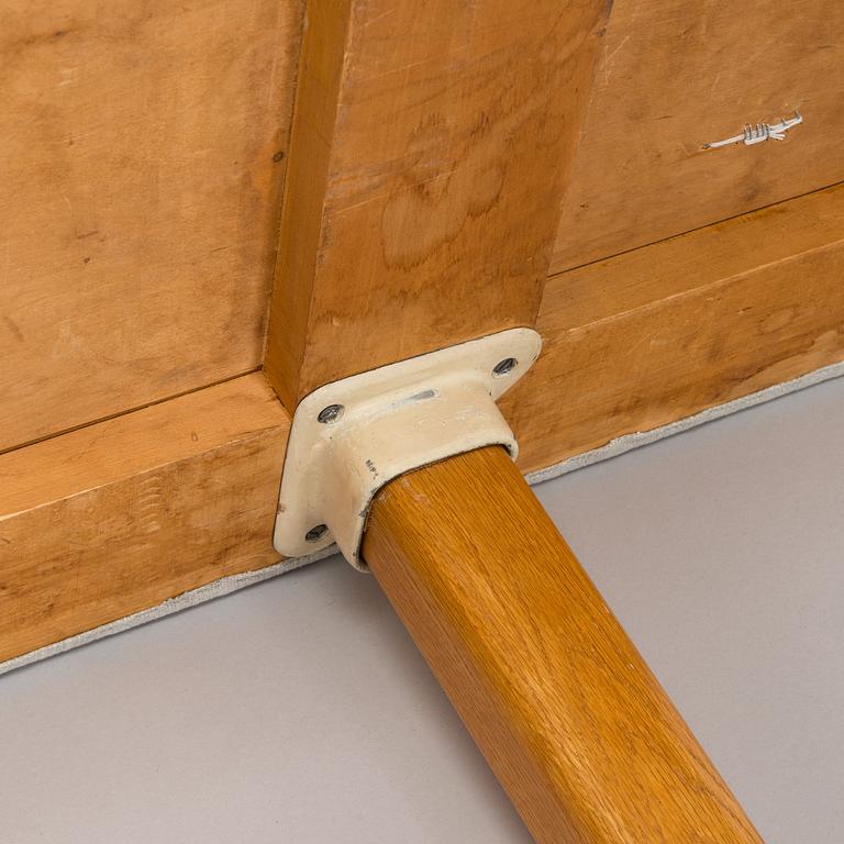 Alvar Aalto, penkki, O.Y. Huonekalu- ja Rakennustyötehdas A.B. 1962.