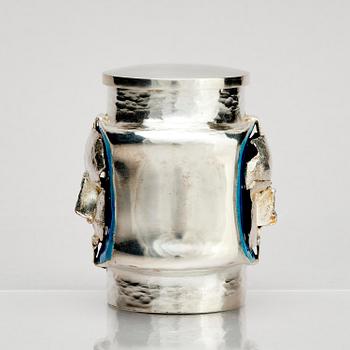 Lars Arby, a sterling silver and enamel box with lid, Gothenburg, Sweden 1975.