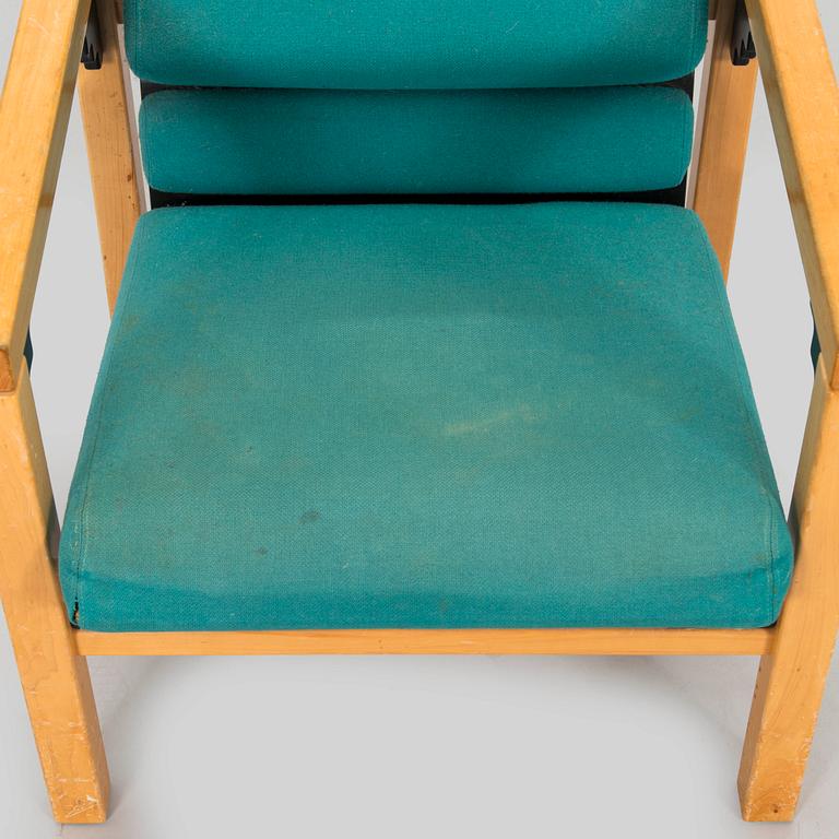 Yrjö Kukkapuro, nojatuoli, "Alnus" prototyyppi, Korvenrannan puusepäntehdas, Avarte, 1993.