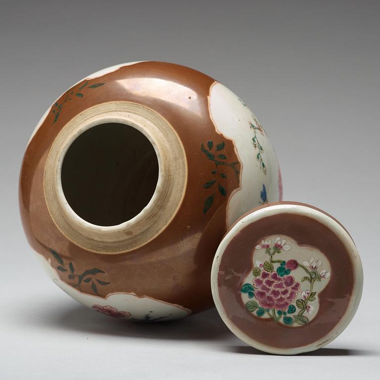 A famille rose and cappuciner brown jar with cover, Qing dynasty, 18th century.