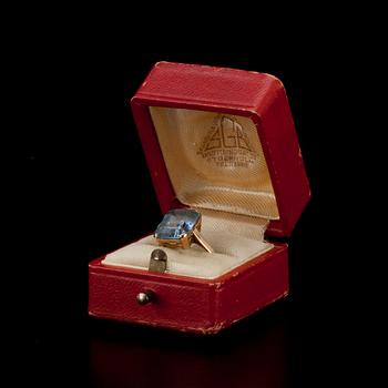 RING, 18K guld, topas. Stämplad GVH, Stockholm 1946.