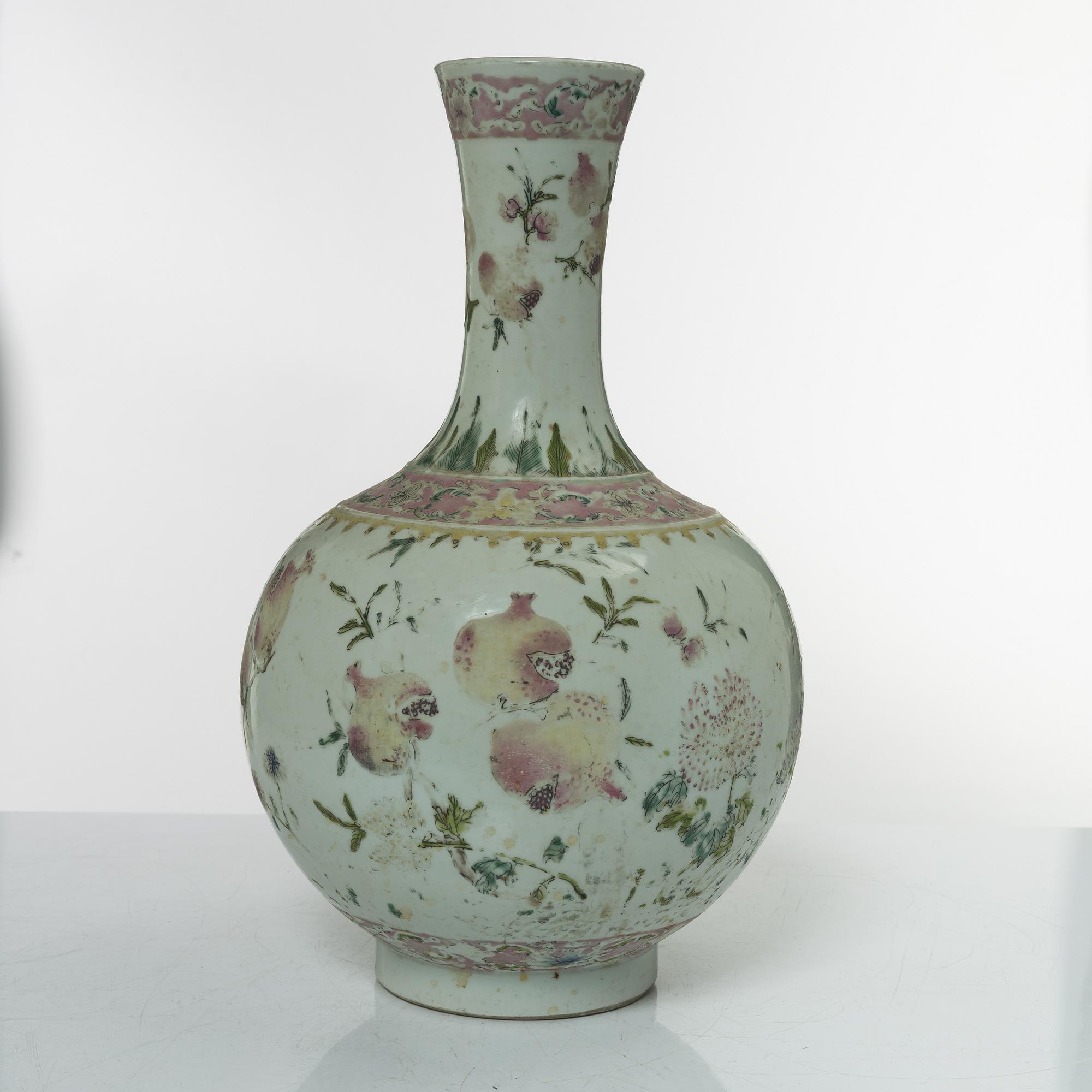 Vas, porslin, Kina, 1800-/1900-tal.