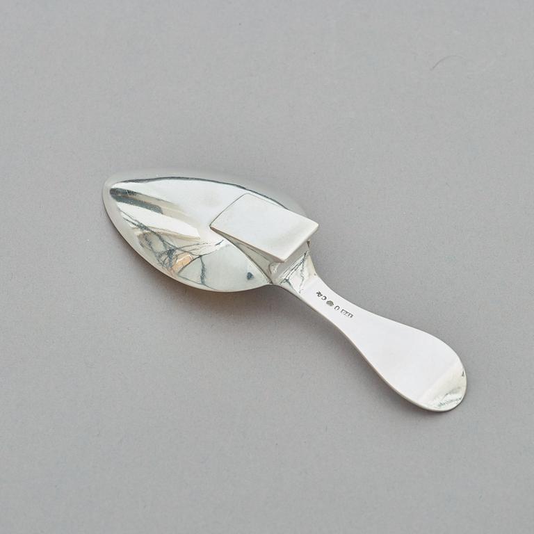A Swedish 19th century parcel-gilt medicin-spoon, marks of  Johan Petter Grönvall, Stockholm 1833.