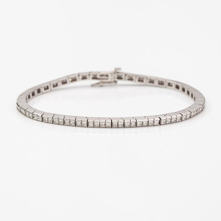 Armband, 14K votguld,  princesslipade diamanter ca 4.37 ct tot enligt certifikat.