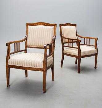 KARMSTOLAR, ett par, 1910/1920-tal.