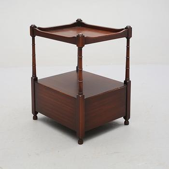 SIDOBORD, England, 1900-talets andra hälft.