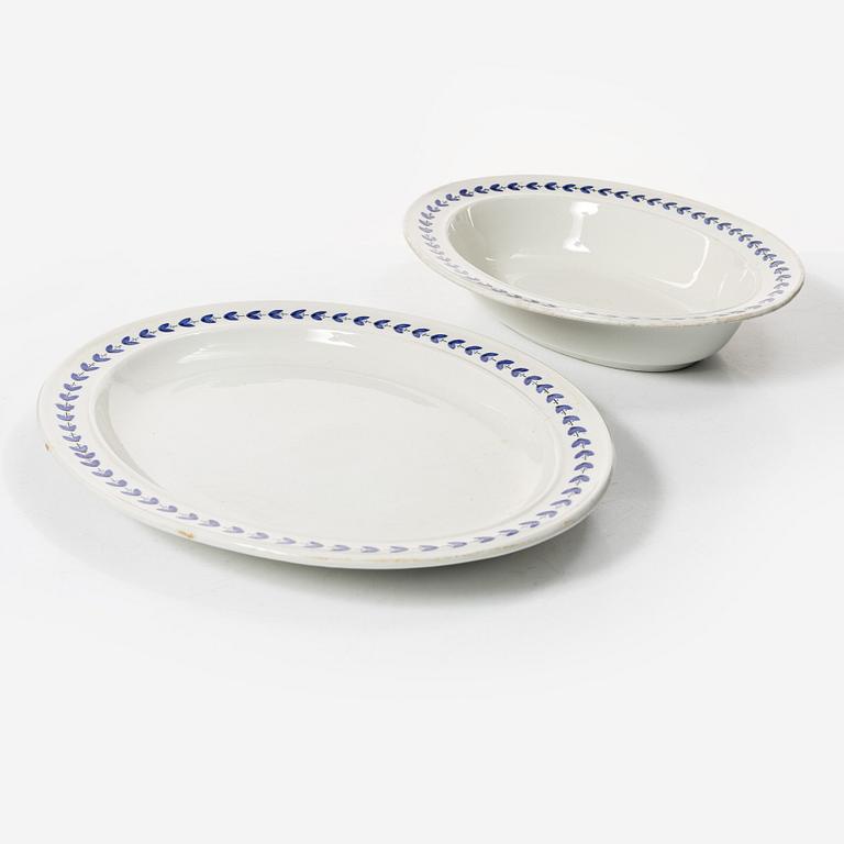 Wilhelm Kåge, 32-pieces of an 'Akademi' service, creamware, Gustavsberg, Sweden, 1936-39.